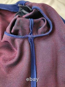 Ensemble robe et veste jacquard 'Ruby Roses' de la collection St. John