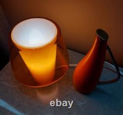 Ensemble vintage de deux articles du milieu du siècle - Lampe IKEA et carafe en céramique de l'URSS