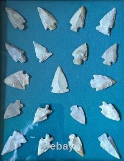 Flèches authentiques amérindiennes - Deux ensembles encadrés de 19 pièces, total de 38 pièces
