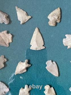 Flèches authentiques amérindiennes - Deux ensembles encadrés de 19 pièces, total de 38 pièces