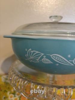 HTF Pyrex vintage rare soufflé de feuilles 024 plat rond de 2 pintes avec couvercle