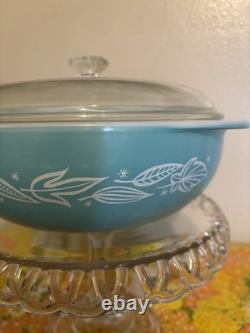 HTF Pyrex vintage rare soufflé de feuilles 024 plat rond de 2 pintes avec couvercle