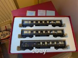 Hornby R1066 D'OCCASION Le Coffret LMS 8F No. 84453 plus 3 Voitures Pullman, Piste, Co