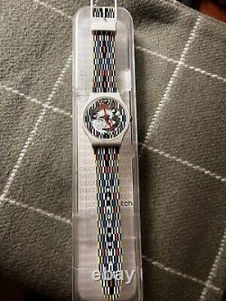 LOT DE 16 montres Swatch designer avec étuis, ensemble vintage collectible