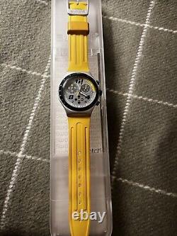 LOT DE 16 montres Swatch designer avec étuis, ensemble vintage collectible