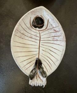 Paire de plats en céramique artistique californienne Lagardo Tackett Kenji Fujita des années 1960 en forme de poisson