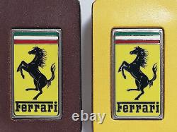 Porte-clés en cuir véritable Ferrari. Ensemble de deux porte-clés Ferrari. Fabriqués en Italie.