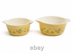 Pyrex vintage jaune avec fleurs vertes, lot de 2 casseroles - sans éclats, en très bon état