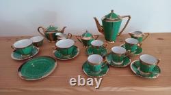 Service à thé Art déco pour deux et service à café pour cinq, vert et or, malachite, vers les années 1930