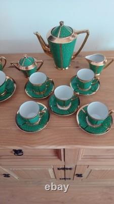 Service à thé Art déco pour deux et service à café pour cinq, vert et or, malachite, vers les années 1930