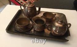 Service à thé pour enfants en cuivre japonais antique du XIXe siècle pour deux personnes sur plateau miniature