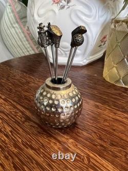Service de bar vintage en métal argenté lourd avec balles de golf et 5 fourchettes apéritives en forme de clubs de golf