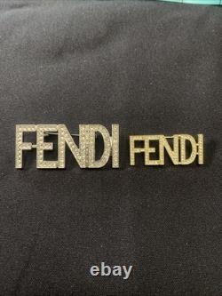 Set de deux broches pin de créateur de la marque de luxe Fendi