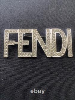 Set de deux broches pin de créateur de la marque de luxe Fendi