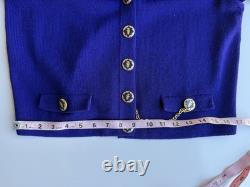St John. Ensemble de costume tricoté violet taille 4 avec accents dorés