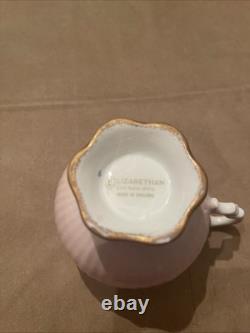 Superbe tasse à thé et soucoupe élisabéthaines roses avec des roses roses