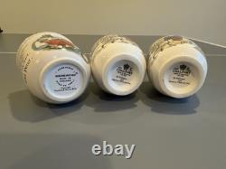 Trois coquetiers à œufs, deux COALPORT Paddington et un WEDGWOOD Peter Rabbit