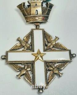 Vers 1960, Le Commandant De L’ordre Du Mérite De La République Italienne Cross Two Piece Medal Set