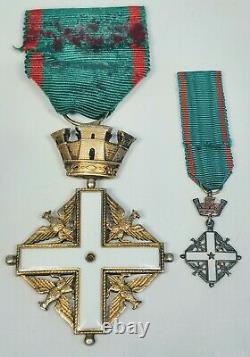 Vers 1960, Le Commandant De L’ordre Du Mérite De La République Italienne Cross Two Piece Medal Set