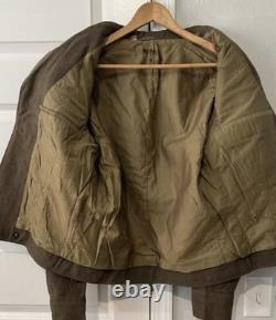 Veste Ike nominative de la Seconde Guerre mondiale et de la guerre de Corée, taille 38L, avec écussons, chevron et deux jeux de disques de col